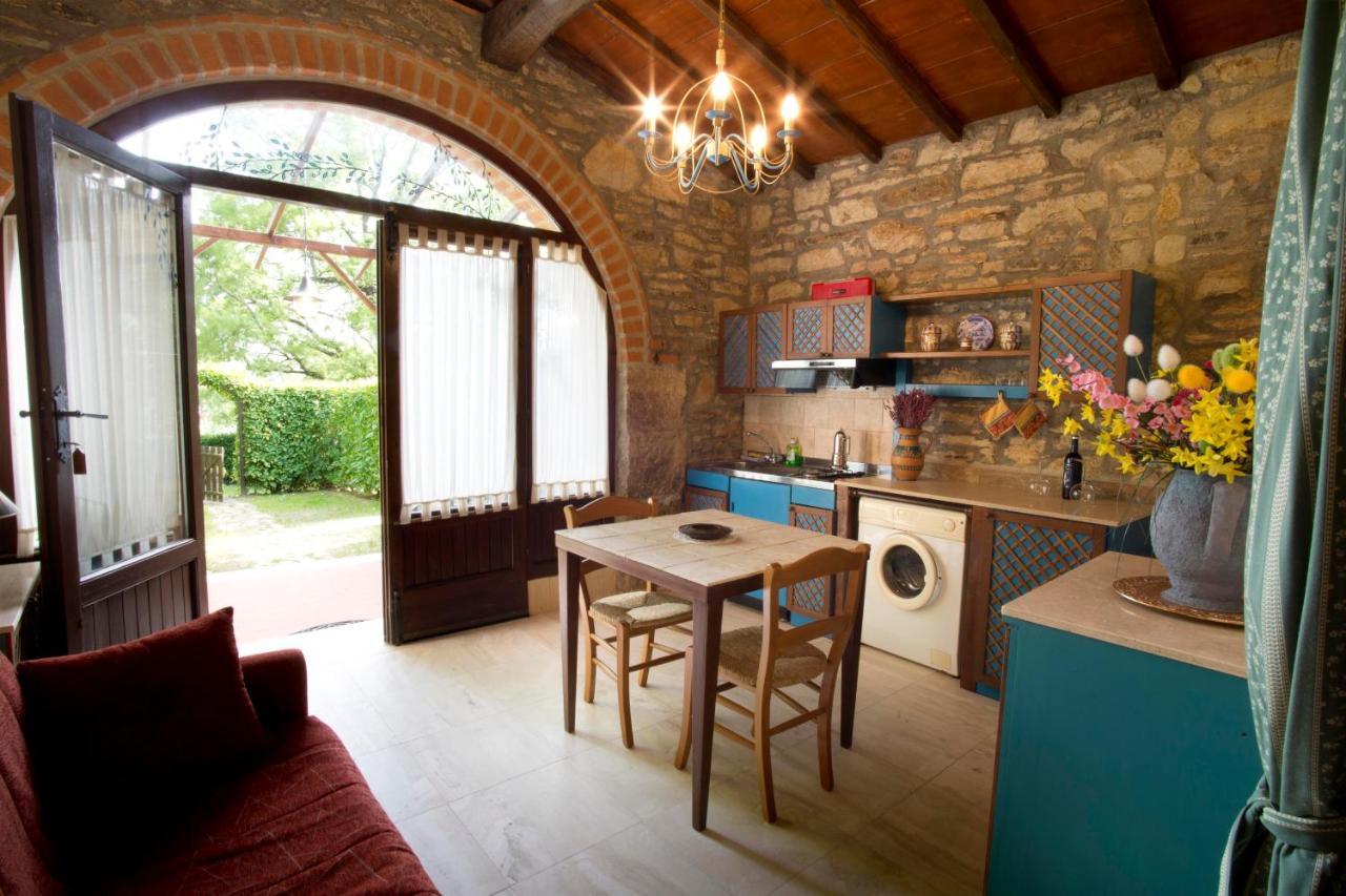 Podere Poggiarone Agroturismo *